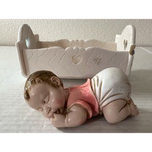 LUCCHESE Resin Baby In Diaper Sucking Thumb Italy w/Cradle **READ**